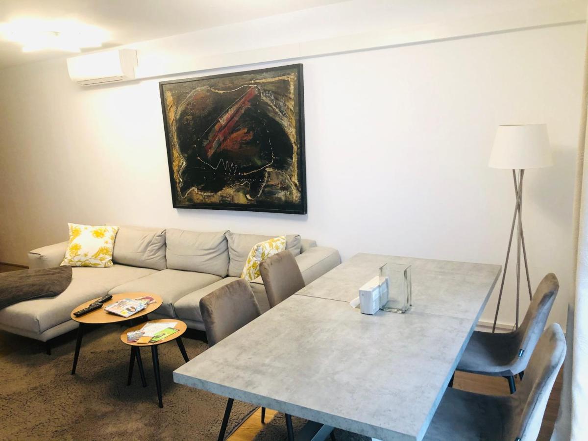 Amazing Austria Center Apartment Near Uno City Viena Exterior foto